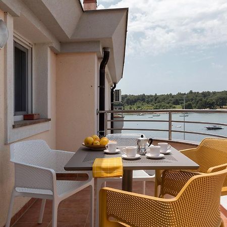 מדולין Seafront Apartment Gaby מראה חיצוני תמונה